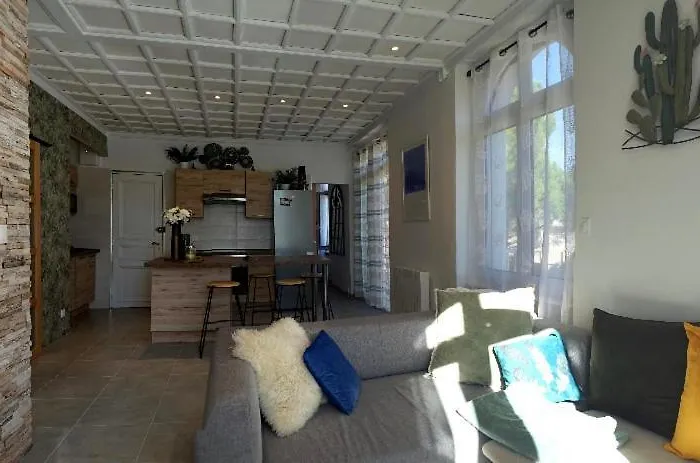 Superbe T3 Moderne Front De Mer/ 2 Balcons 2 Chmbr 公寓 *